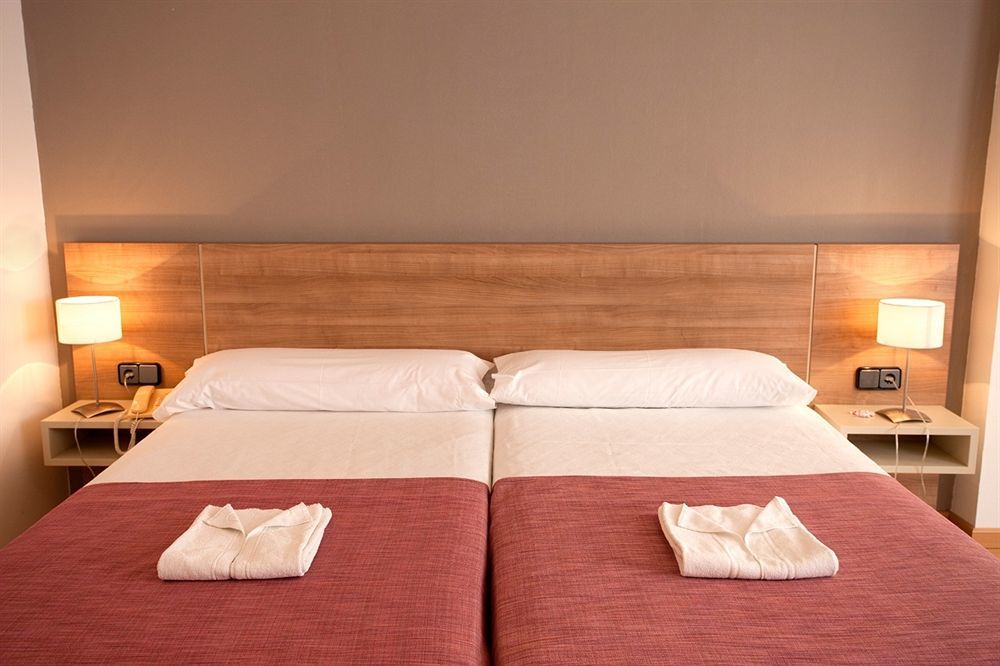 โฮเต็ล พอร์ต ยูเจนี Hotel กัมบริลส์ ภายนอก รูปภาพ