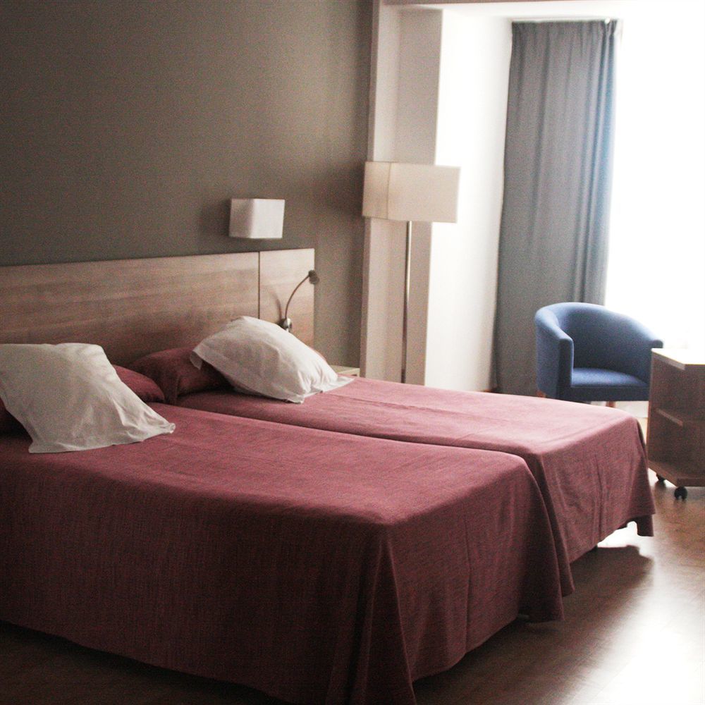 โฮเต็ล พอร์ต ยูเจนี Hotel กัมบริลส์ ภายนอก รูปภาพ